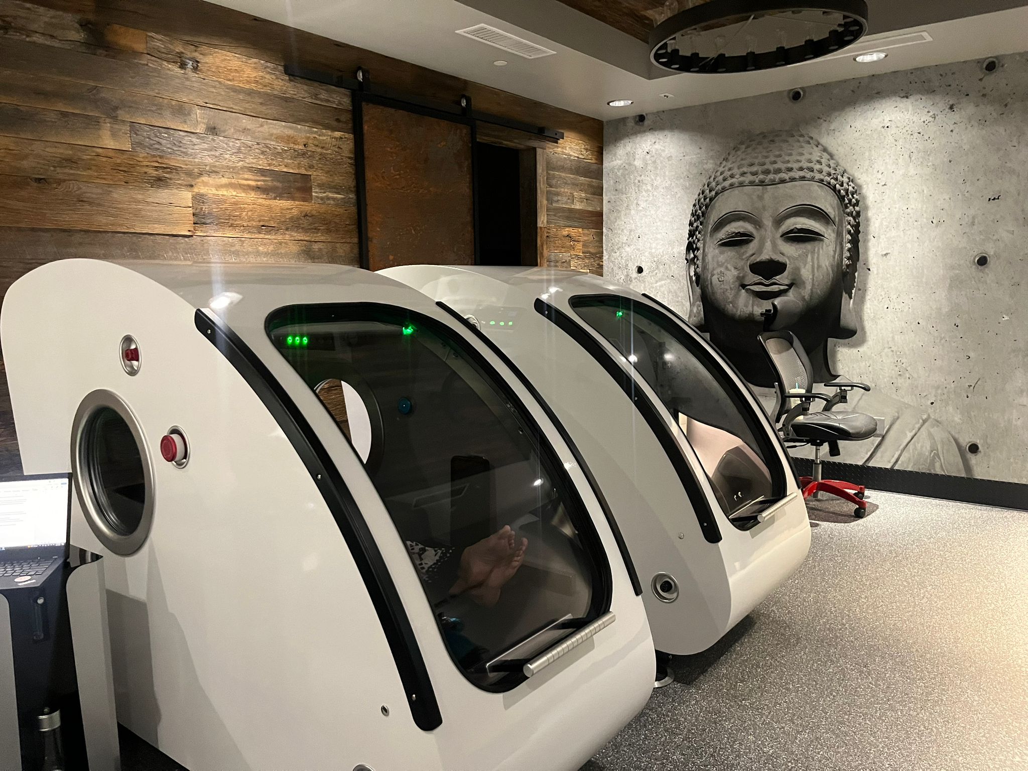 Airvida 2.0 ATA Hard Shell Sitting Hyperbaric Chamber