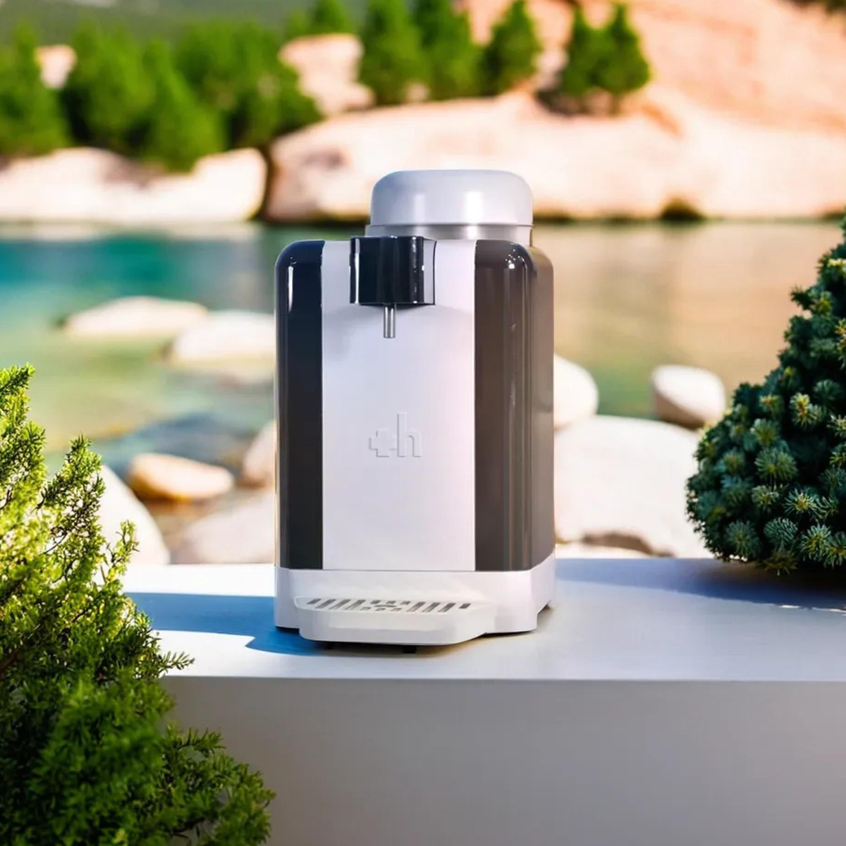 Modern countertop water purifier