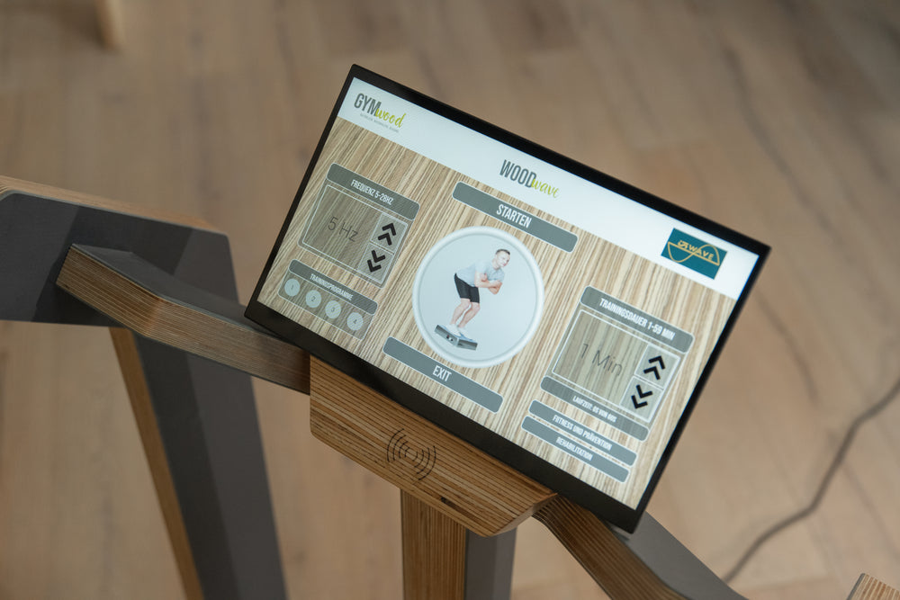  Guided touchscreen workouts
