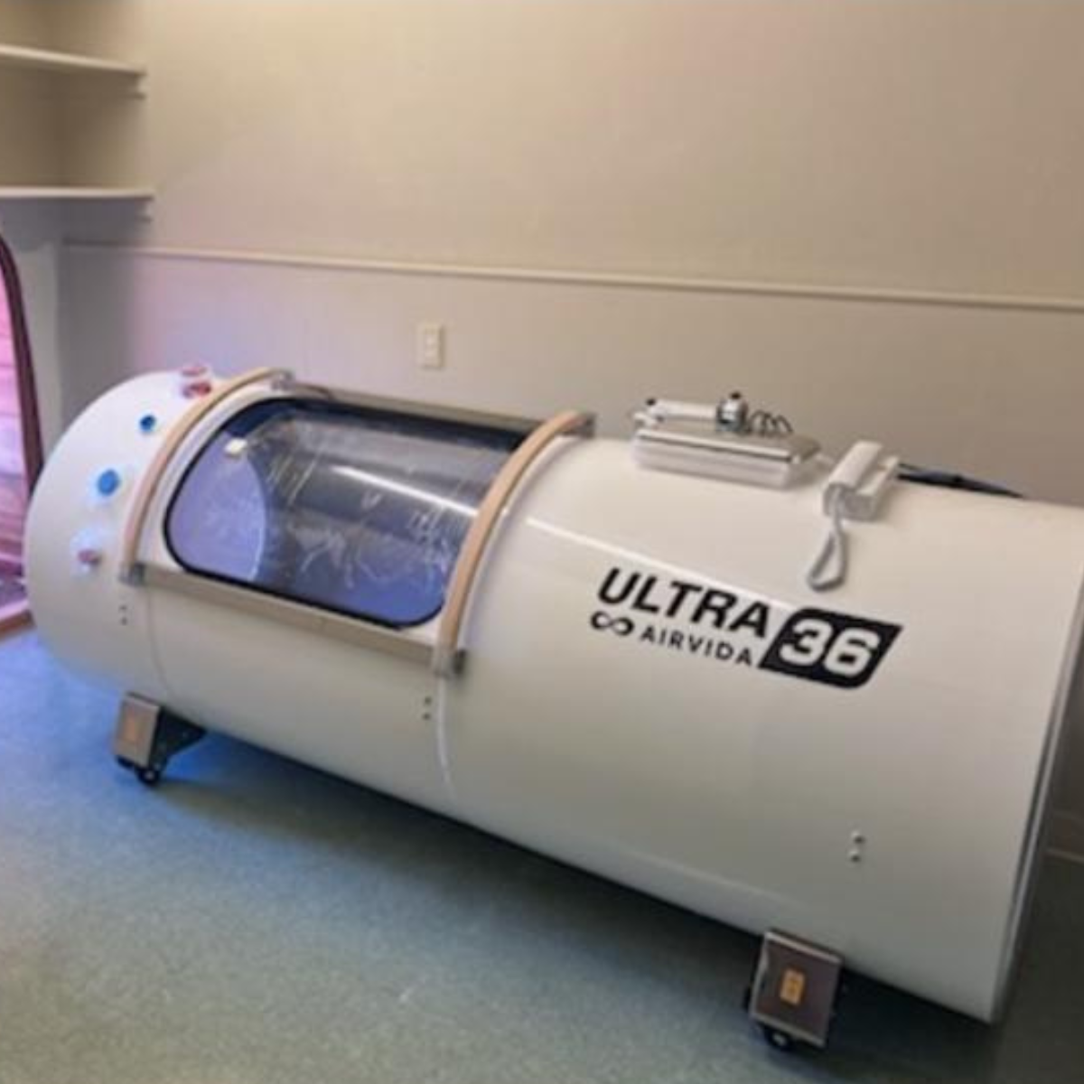 Airvida Ultra Stainless Steel Laying Hyperbaric Chamber With 1.3 / 1.5 / 1.7 / 2.0 ATA